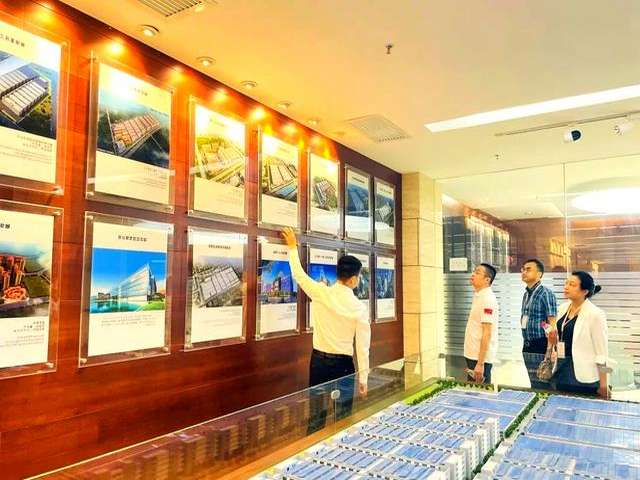 湖北风管内数显压力表